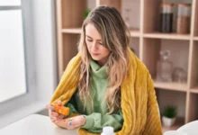 چه داروهایی باعث عقب افتادن پریود می‌ شوند؟