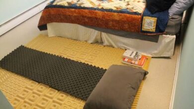 خوابیدن روی زمین بهتر است یا تخت؟